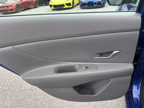 Used 2023 Hyundai Elantra SEL image 24