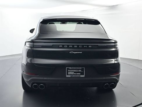 Certified 2025 Porsche Cayenne Coupe AWD/4WD image 13
