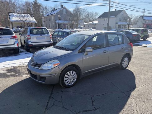 Used 2011 Nissan Versa 1.8 S w/ PWR Plus Pkg image 2