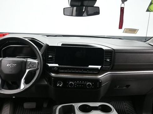 Used 2023 Chevrolet Silverado 1500 RST w/ Z71 Off-Road Package AWD/4WD image 26