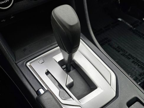 Used 2023 Subaru Crosstrek 2.0i image 10