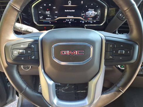 Used 2025 GMC Sierra 1500 SLT AWD/4WD image 31