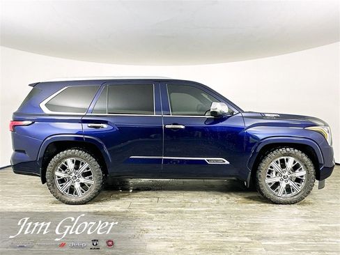 Used 2024 Toyota Sequoia Capstone image 9