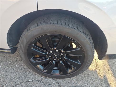 Certified 2023 Lincoln Navigator Reserve image 8