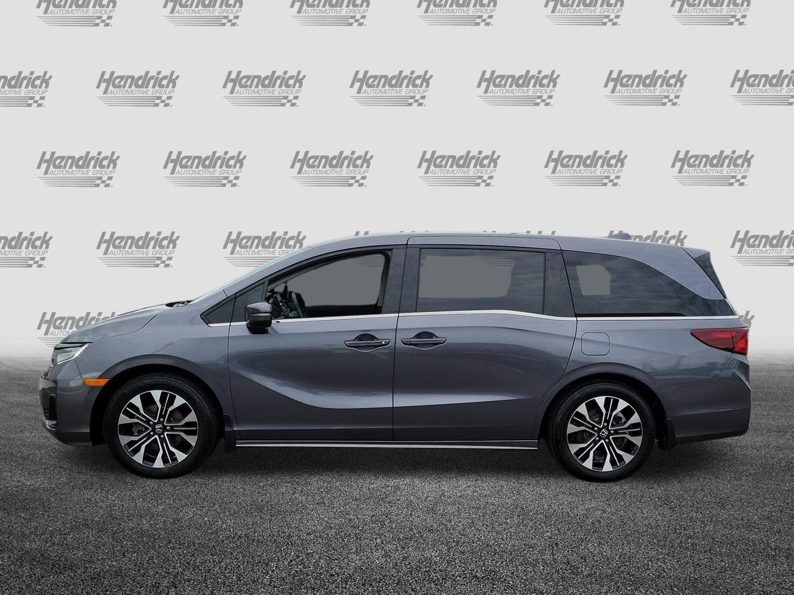 Used 2025 Honda Odyssey Elite image 4
