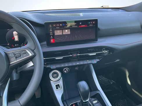 Used 2024 Dodge Hornet R/T image 16