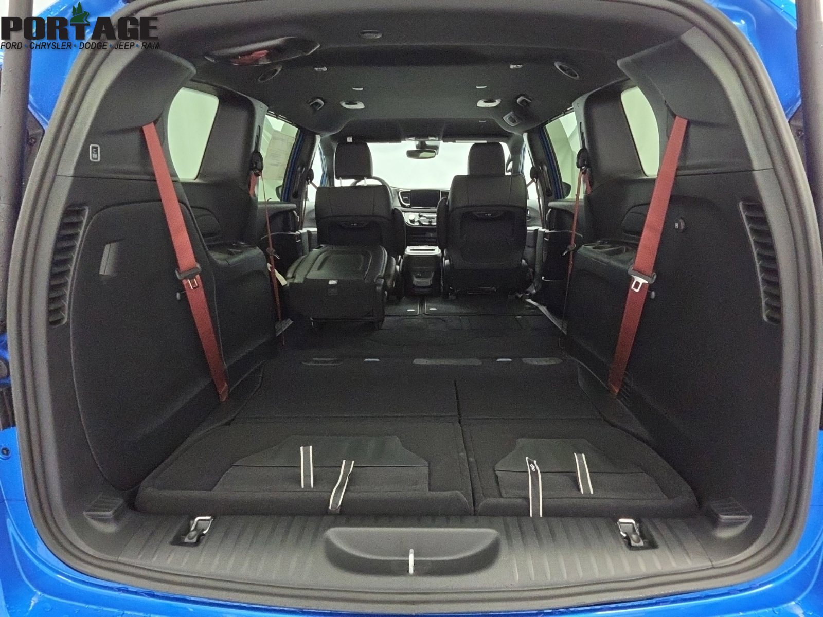 New 2027 Chrysler Pacifica Select AWD/4WD image 35
