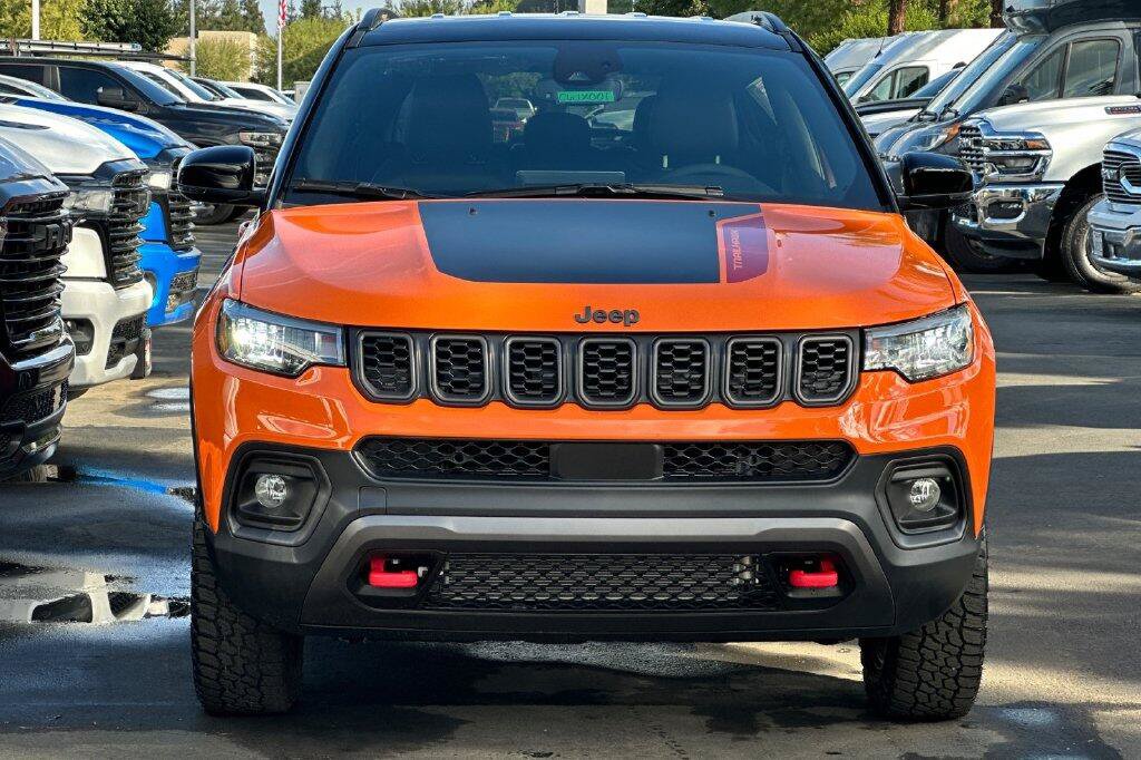New 2026 Jeep Compass Trailhawk AWD/4WD image 9