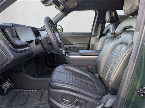 Used 2024 Rivian R1S Adventure image 17