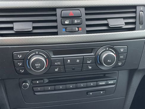 Used 2013 BMW 335i Convertible image 33