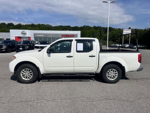 Used 2018 Nissan Frontier SV AWD/4WD image 4