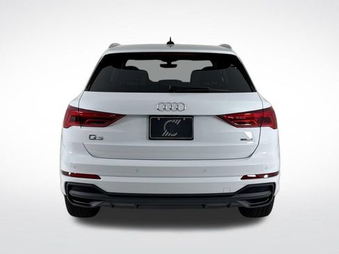 Certified 2025 Audi Q3 2.0T Premium AWD/4WD image 4