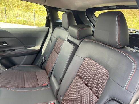 Used 2025 Nissan Kicks SR w/ SR Premium Package AWD/4WD image 12
