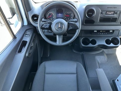 New 2025 Mercedes-Benz Sprinter 2500 image 12