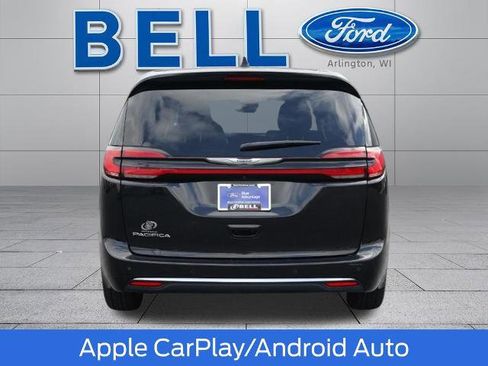 Used 2023 Chrysler Pacifica Touring-L FWD image 5