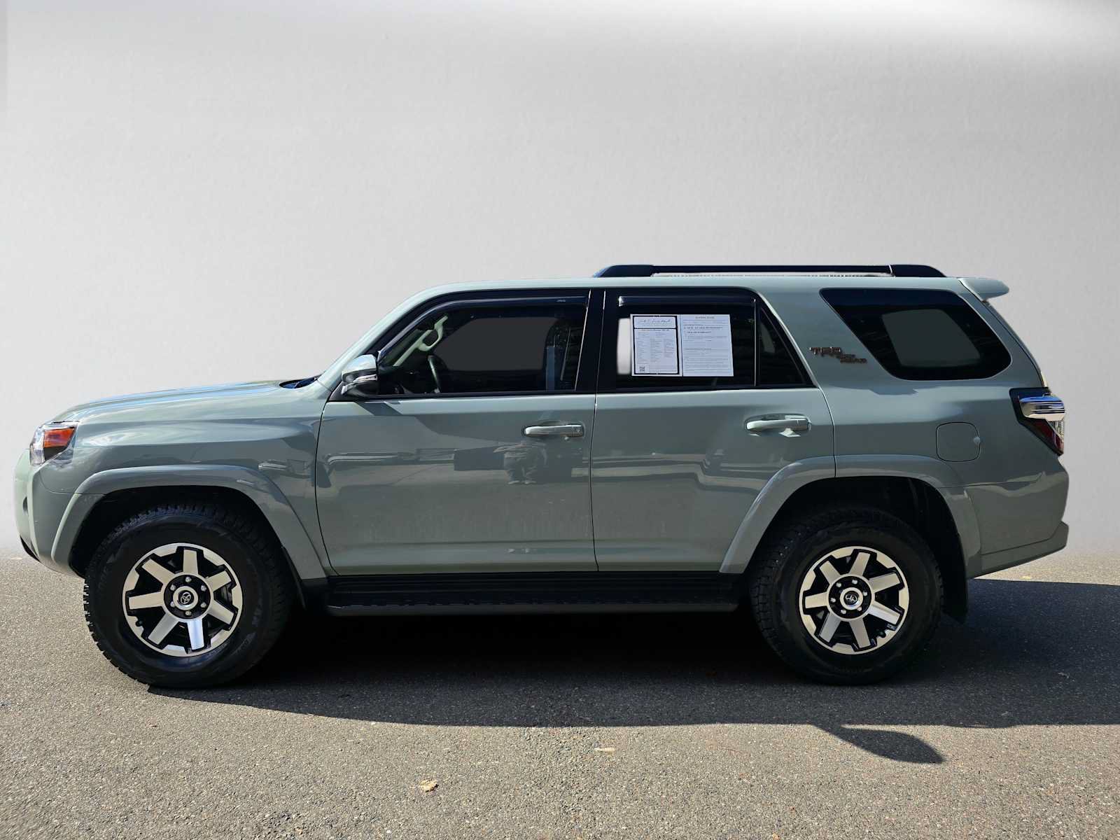 Used 2023 Toyota 4Runner TRD Off-Road Premium AWD/4WD image 6