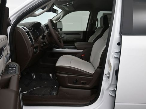 New 2026 RAM 3500 Laramie w/ Max Tow Package image 15