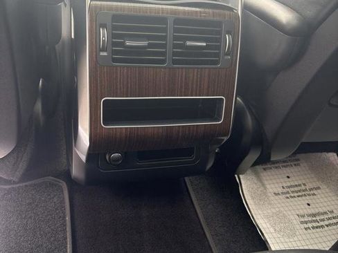 Used 2014 Land Rover Range Rover Sport HSE image 26