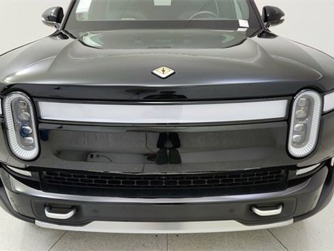 Used 2024 Rivian R1S Adventure image 8