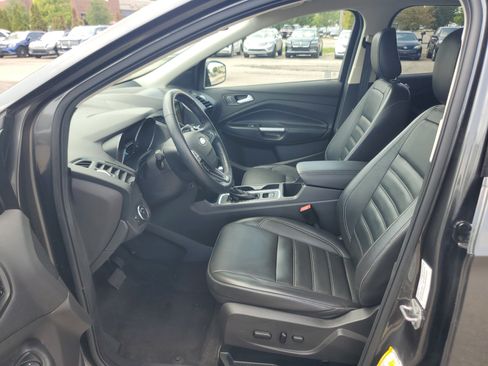 Used 2019 Ford Escape Titanium AWD/4WD image 12