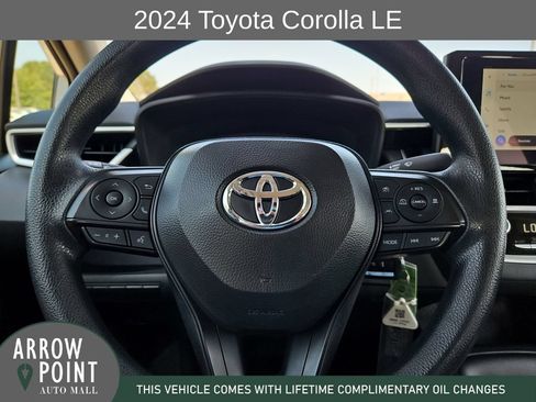 Used 2024 Toyota Corolla LE FWD image 27