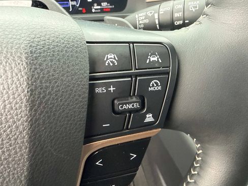 Used 2025 Toyota Crown Signia w/ Advanced Technology Package AWD/4WD image 23