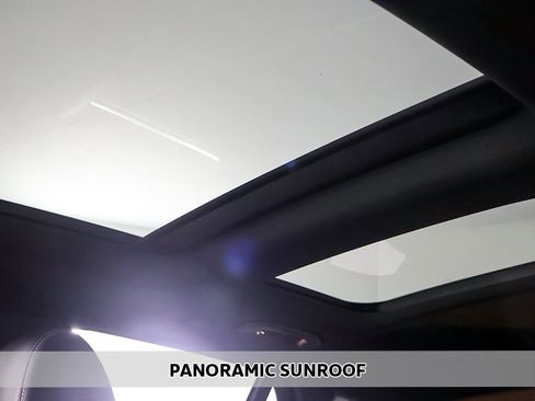 Used 2022 Mercedes-Benz GLC 300 4MATIC w/ Premium Package Lite image 3