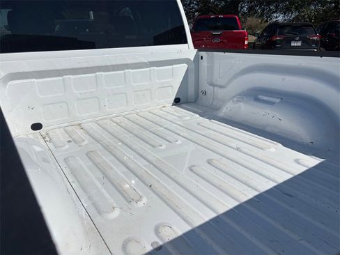 Used 2024 RAM 1500 Classic SLT image 28