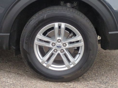 Used 2023 Ford Explorer XLT w/ Equipment Group 202A image 14