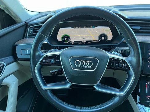 Used 2019 Audi e-tron Prestige image 40