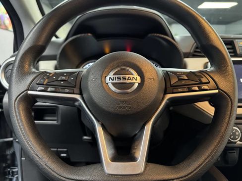 Used 2021 Nissan Versa SV image 25