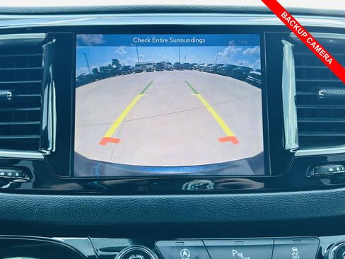 Used 2019 Chrysler Pacifica Touring-L Plus w/ S Appearance Package FWD image 10