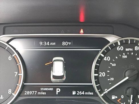 Used 2023 Nissan Rogue SV FWD image 12