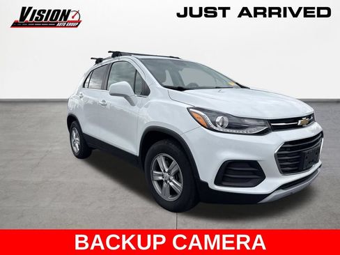 Used 2019 Chevrolet Trax LT w/ LT Convenience Package AWD/4WD image 3