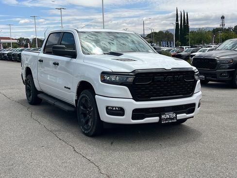 New 2026 RAM 1500 Express AWD/4WD image 10