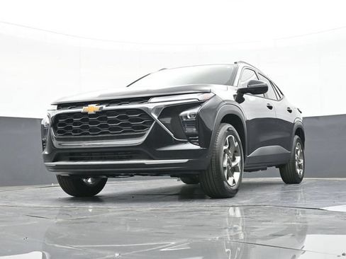 New 2026 Chevrolet Trax LT w/ Driver Confidence Package FWD image 48