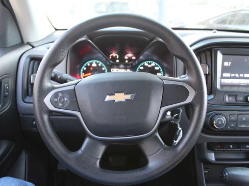 Used 2018 Chevrolet Colorado W/T w/ WT Convenience Package RWD image 15