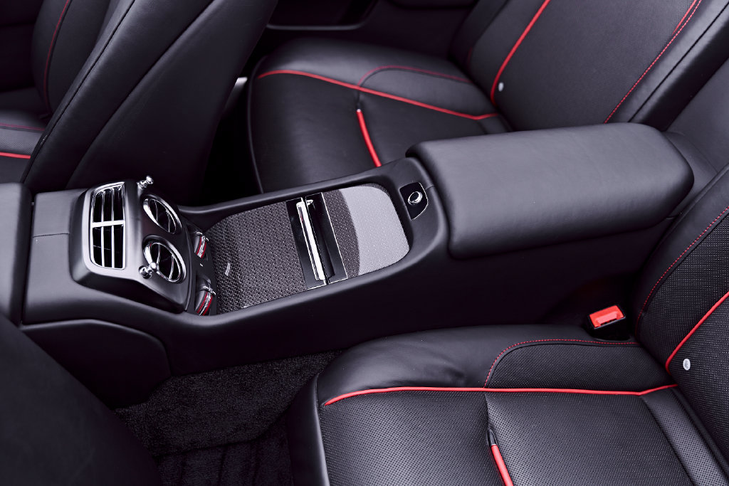 Used 2020 Rolls-Royce Dawn RWD image 58