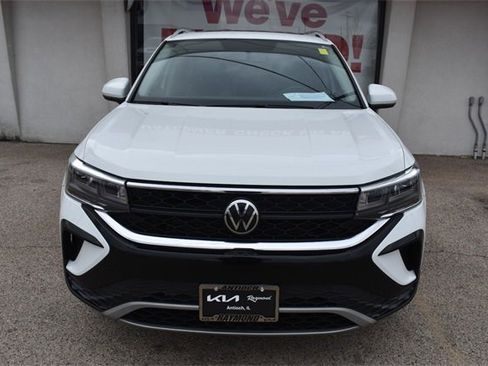 Used 2022 Volkswagen Taos SE image 8