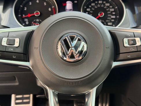 Used 2017 Volkswagen GTI SE FWD image 25