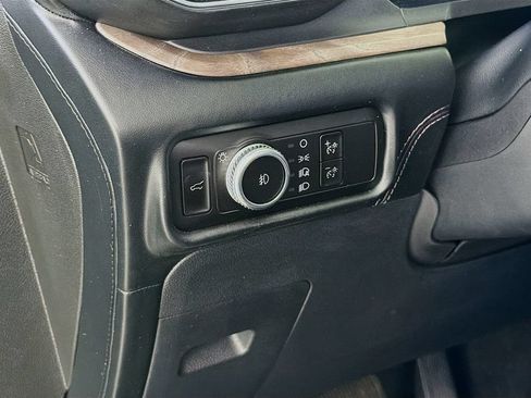 Used 2023 Ford Explorer Platinum w/ Technology Package AWD/4WD image 13