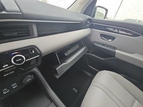 Used 2025 Honda Pilot EX-L image 21