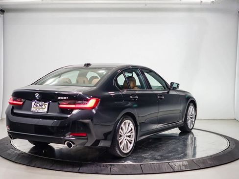 Used 2023 BMW 330i Sedan w/ Driving Assistance Package image 4