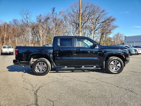 Certified 2025 Nissan Frontier SV image 8