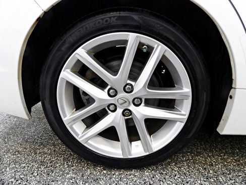 Used 2016 Lexus CT 200h FWD image 22