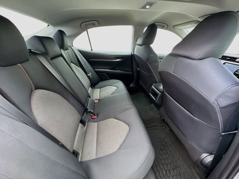 Used 2020 Toyota Camry LE image 17