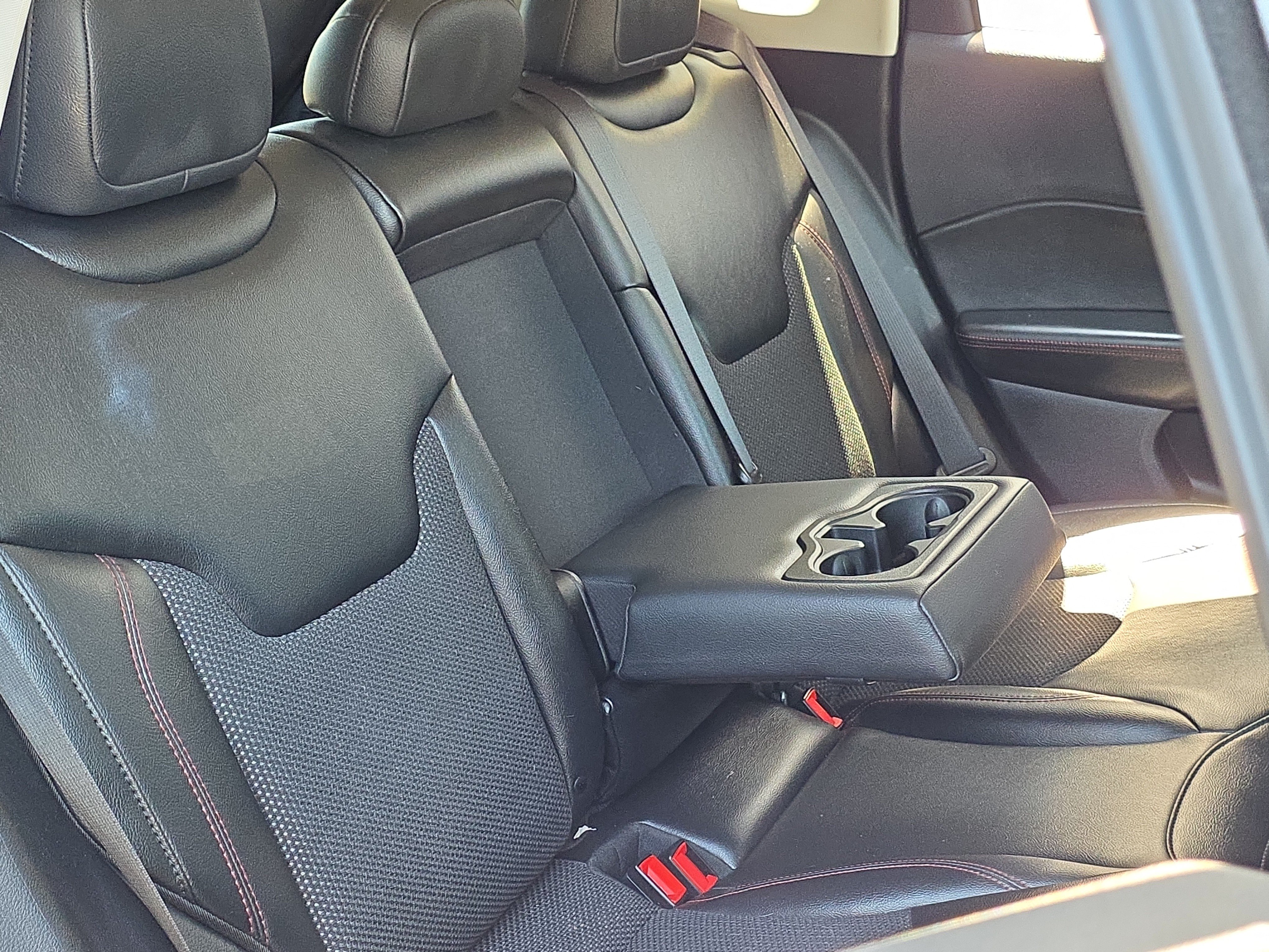 Used 2019 Jeep Compass Trailhawk AWD/4WD image 27