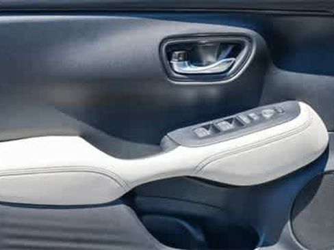 Used 2026 Honda HR-V EX-L image 18