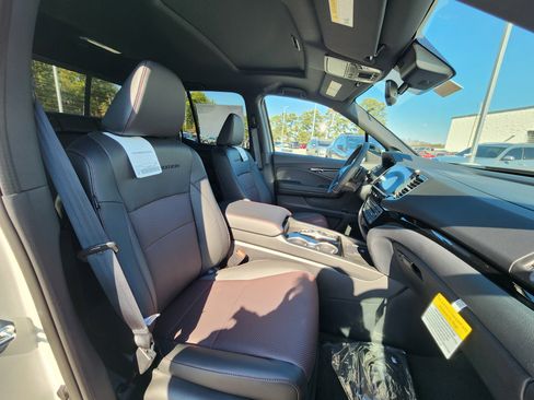 New 2026 Honda Ridgeline Black Edition image 6