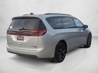 New 2026 Chrysler Pacifica Limited w/ S Appearance Package AWD/4WD video 2